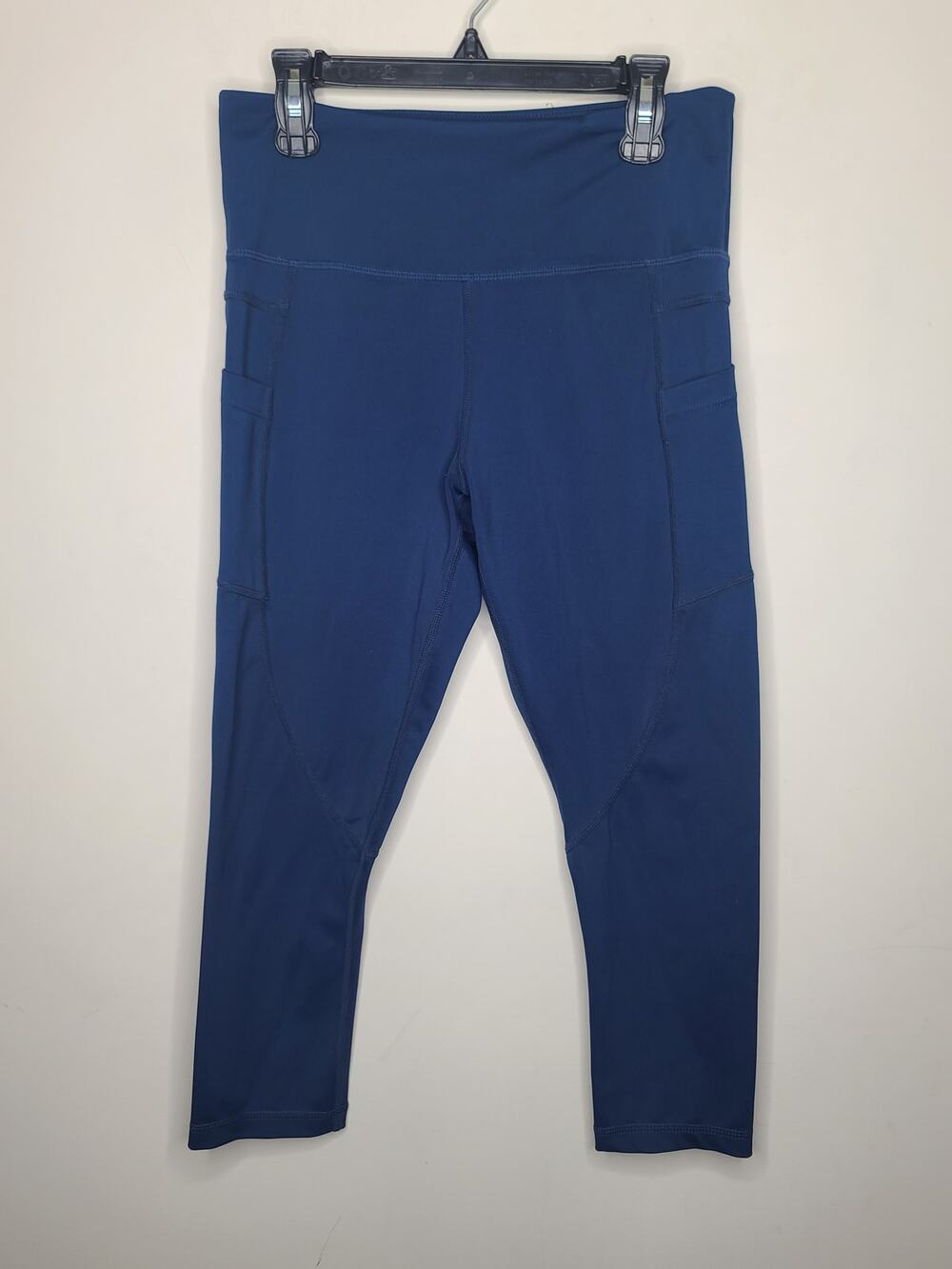 Zyia Active blue capri leggings with pockets - 6 / 8